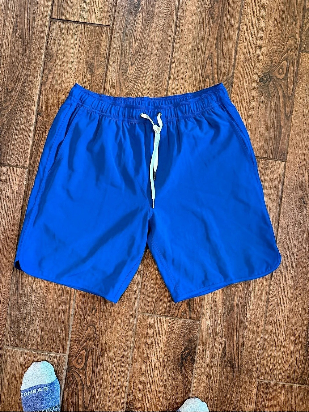 Fair Harbor active shorts 8” pockets liner / men’s Medium